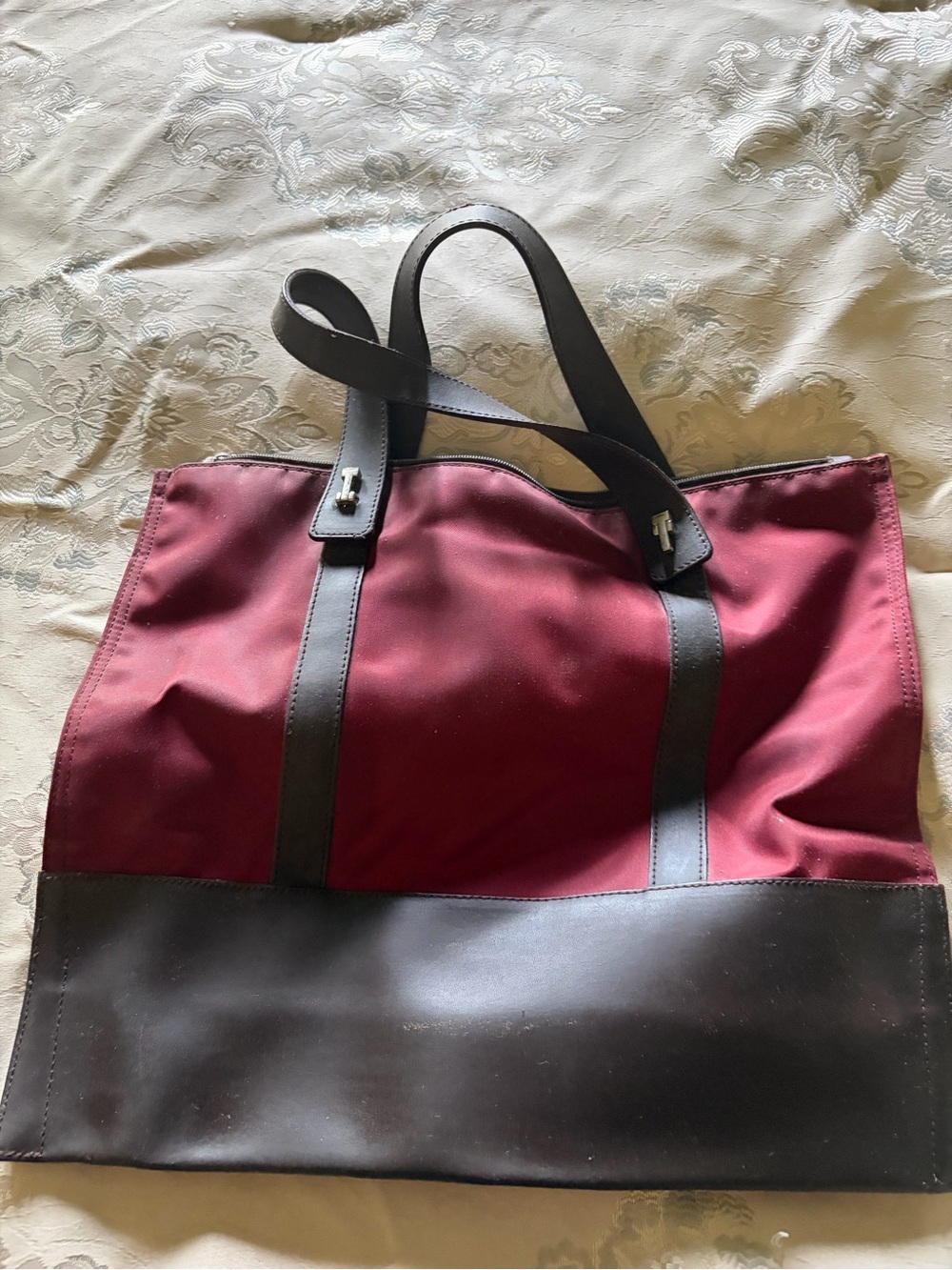 Women’s Burgundy and brownTote Bag - Classic Everyday Carry